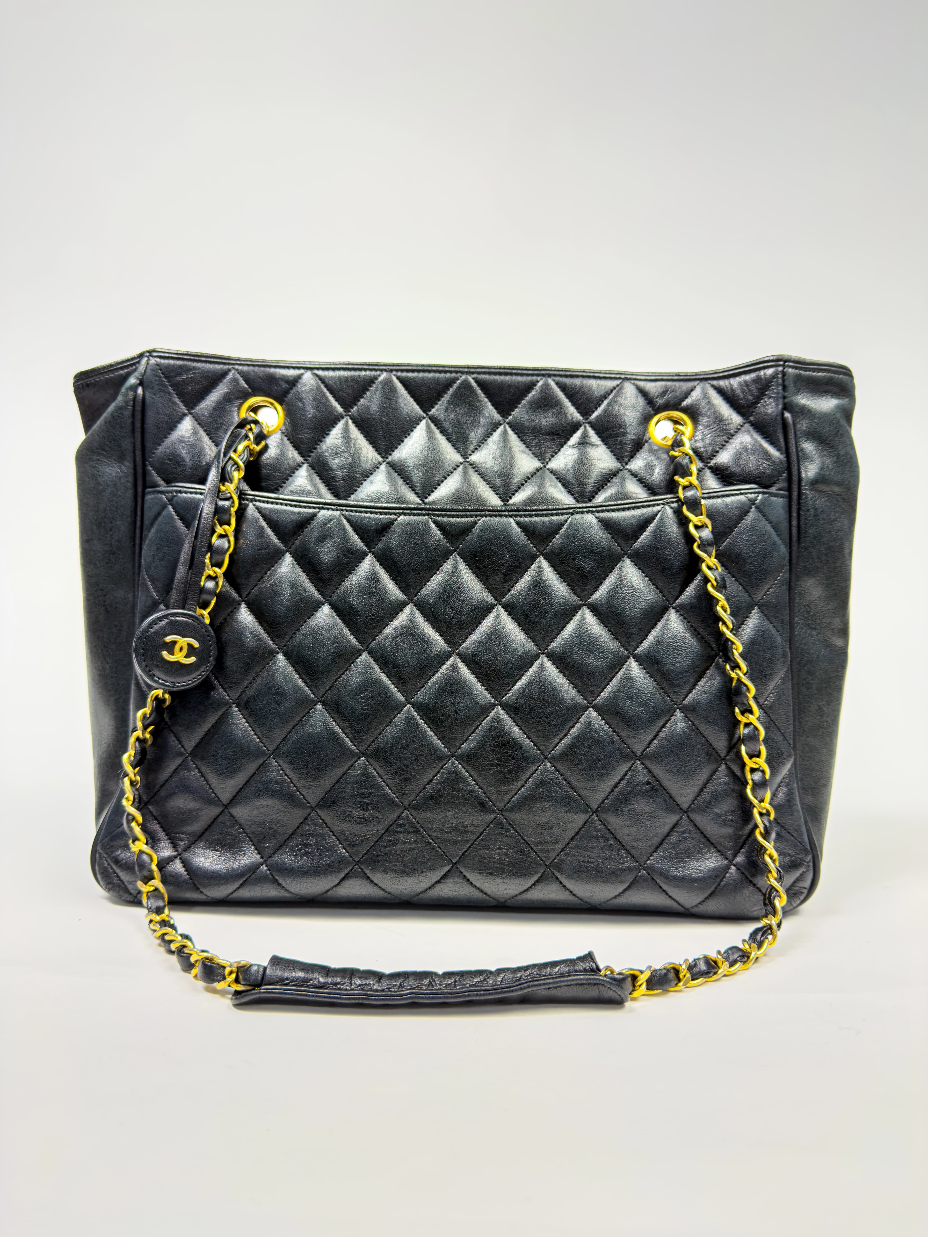 샤넬 그랜드샤핑 캐비어 금장 숄더백 18번대