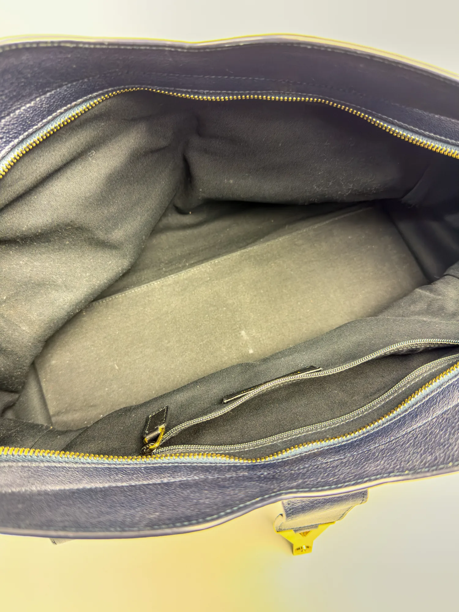 생로랑 카바시크 네이비